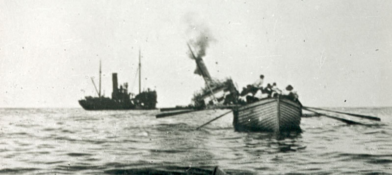 Aragon sinking. Reproduced with permission of Imperial War Museum